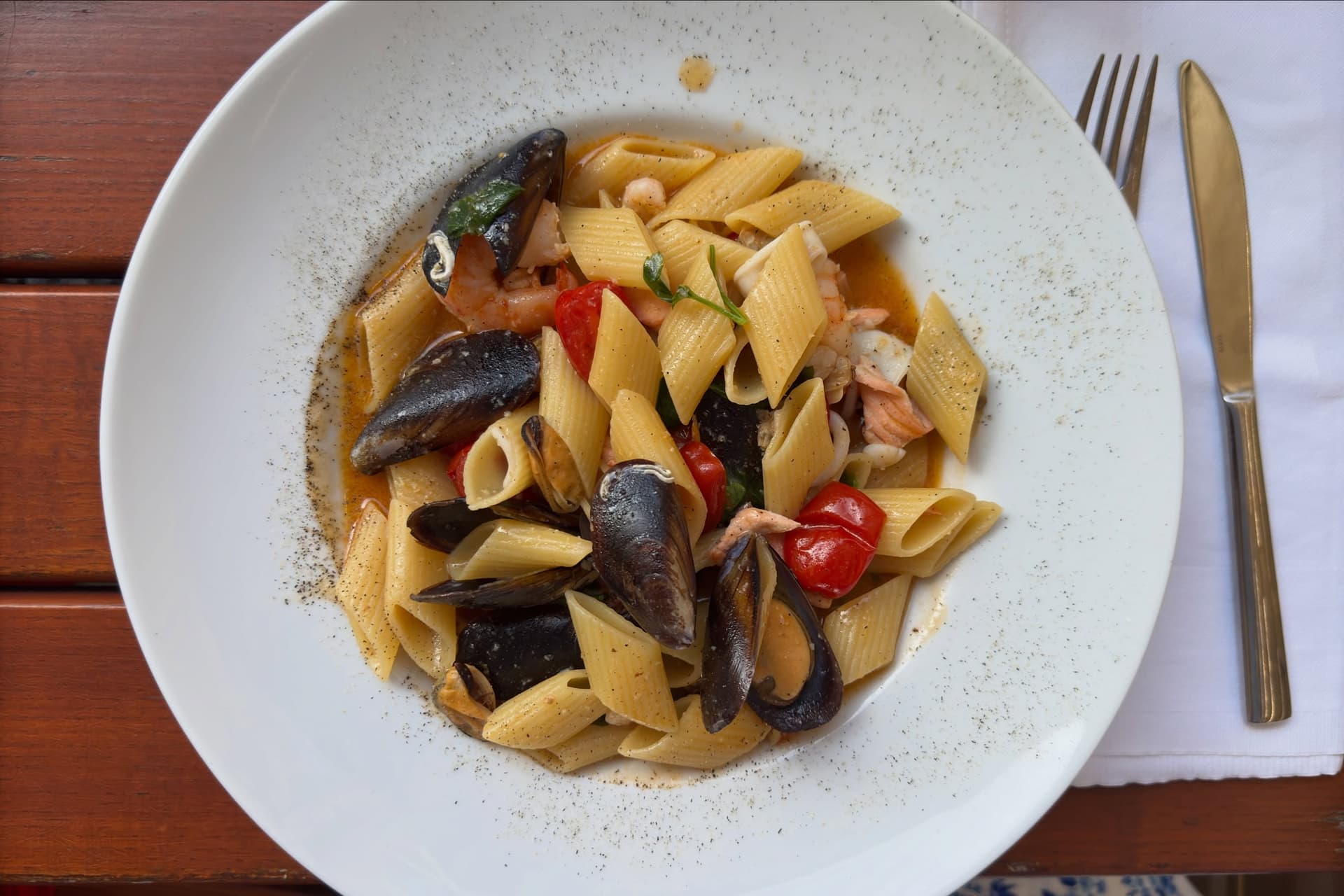 Pasta mit Muscheln und Kirschtomaten